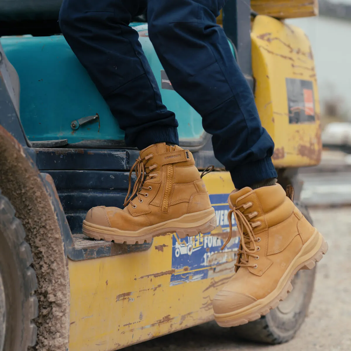 Blundstone 8560 Unisex RotoFlex Wheat Zip Side Safety Boot
