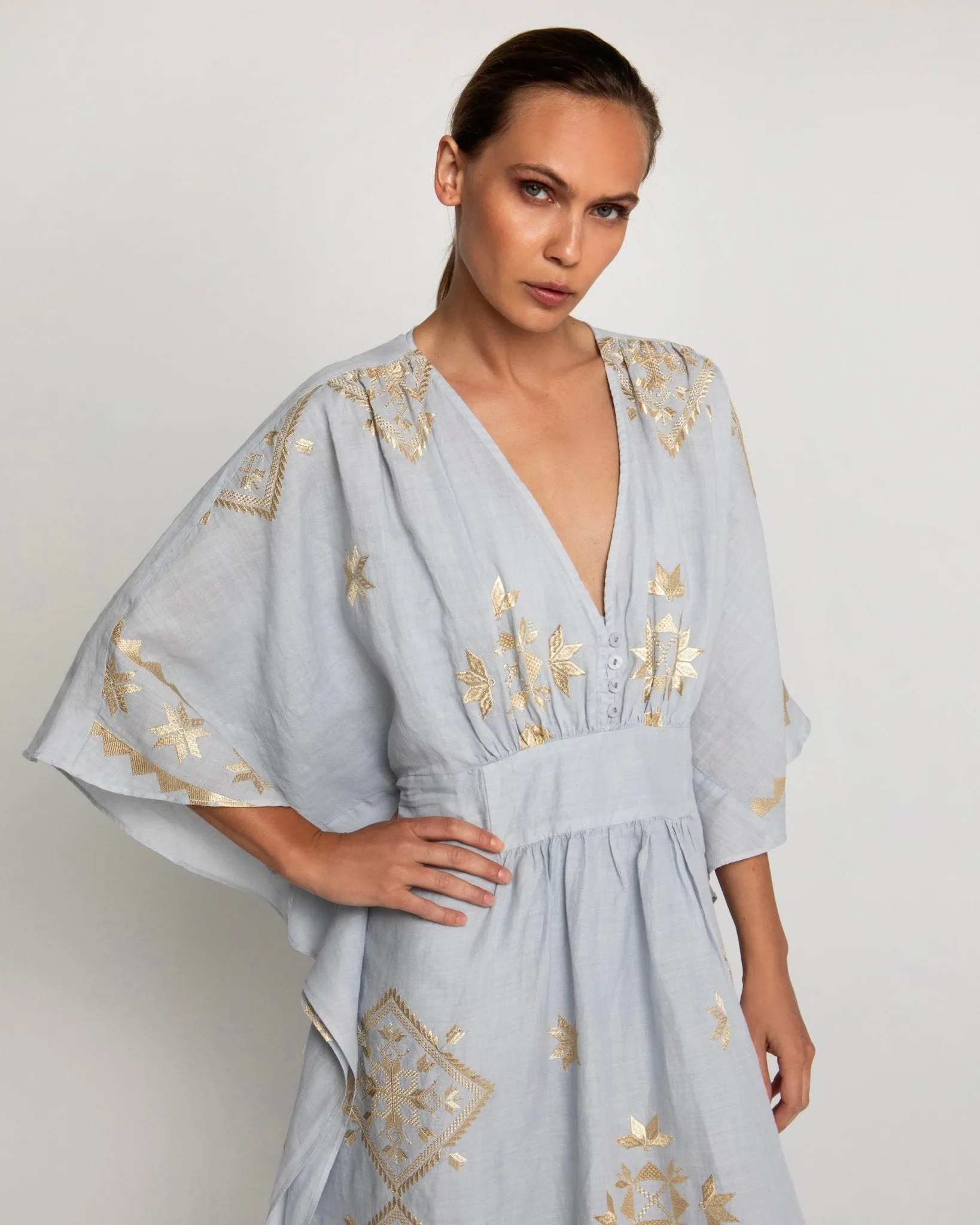 Kori Lefkada Long Kaftan | Light Grey & Gold