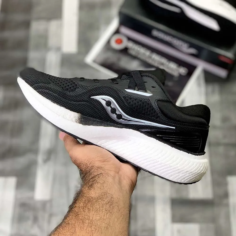 Sauconny Triiumph 21 (Black White) Top Premium Batch