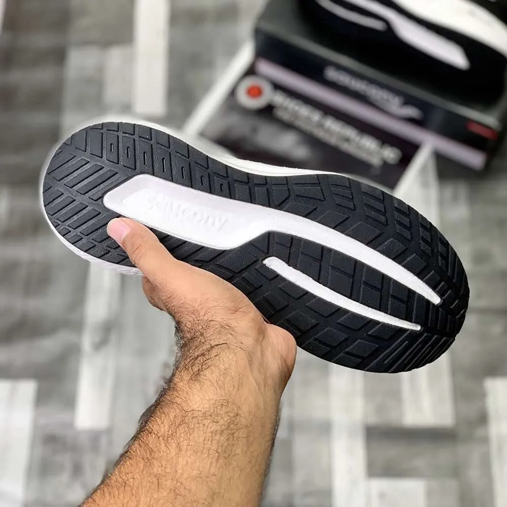 Sauconny Triiumph 21 (Black White) Top Premium Batch