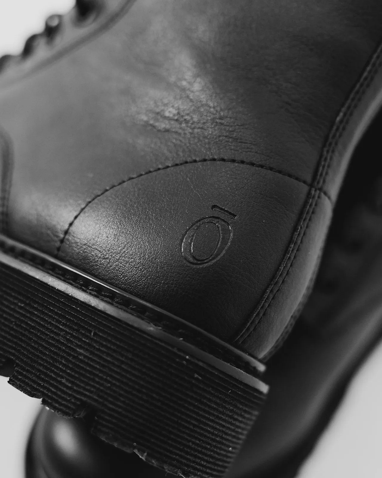 The Noskin Combat Boot in black