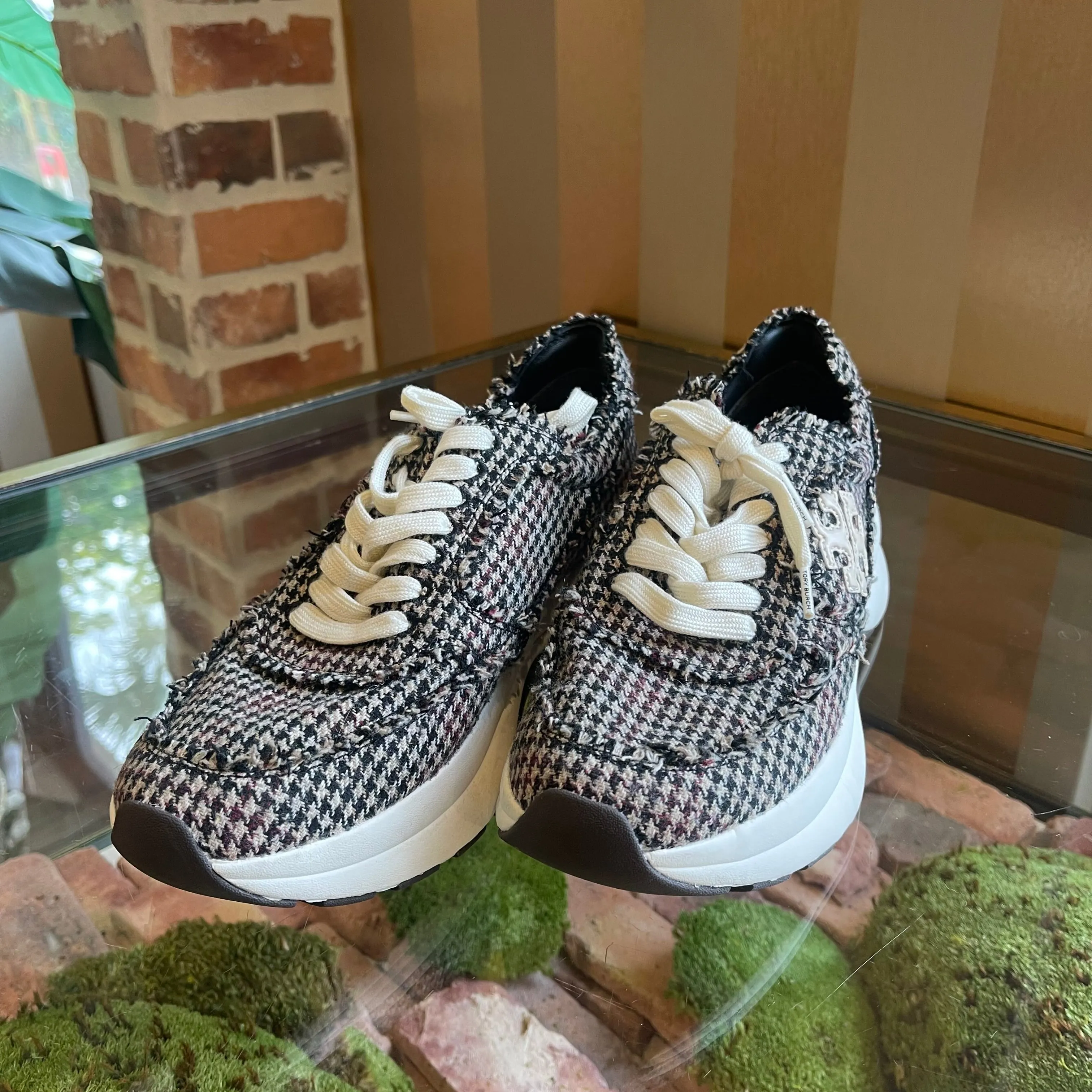 TORY BURCH Tweed Sneakers Sz 9