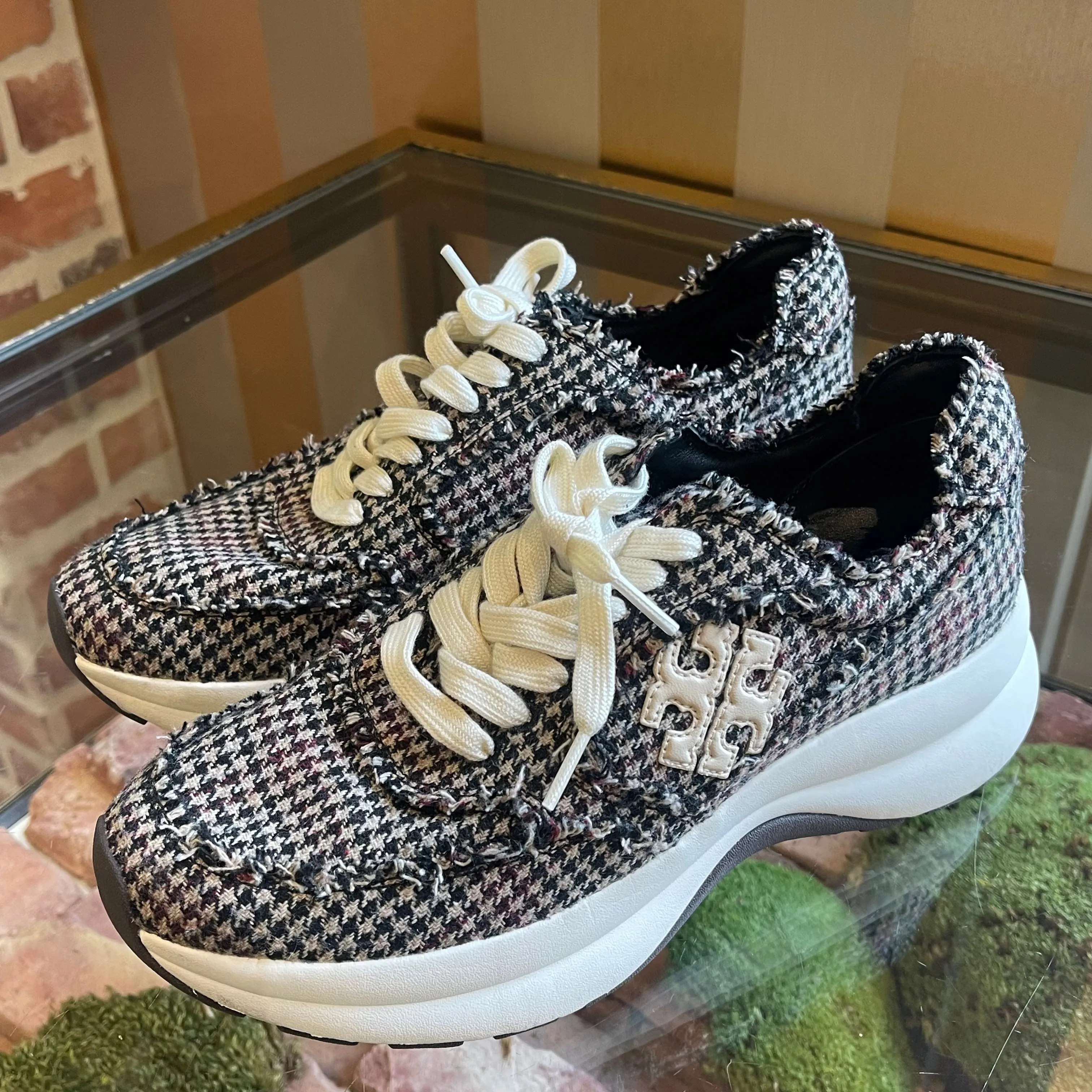TORY BURCH Tweed Sneakers Sz 9