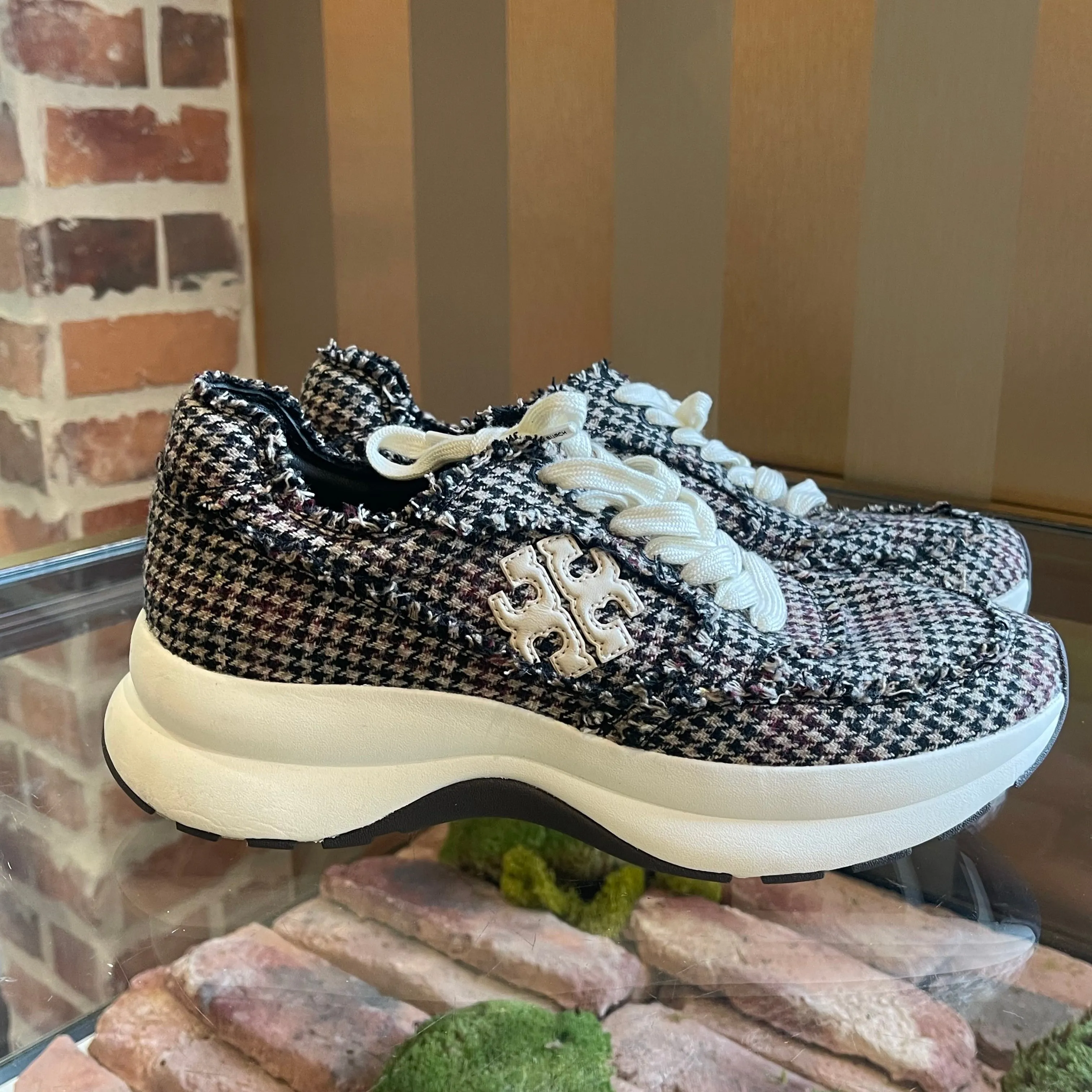 TORY BURCH Tweed Sneakers Sz 9