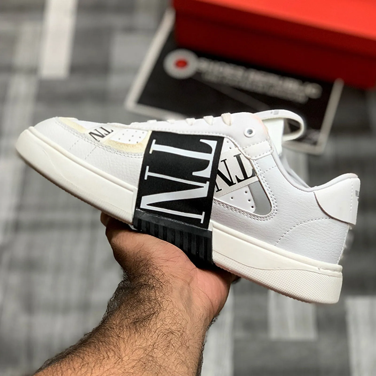 Valentiino VL7N (White-Black) Premium Batch