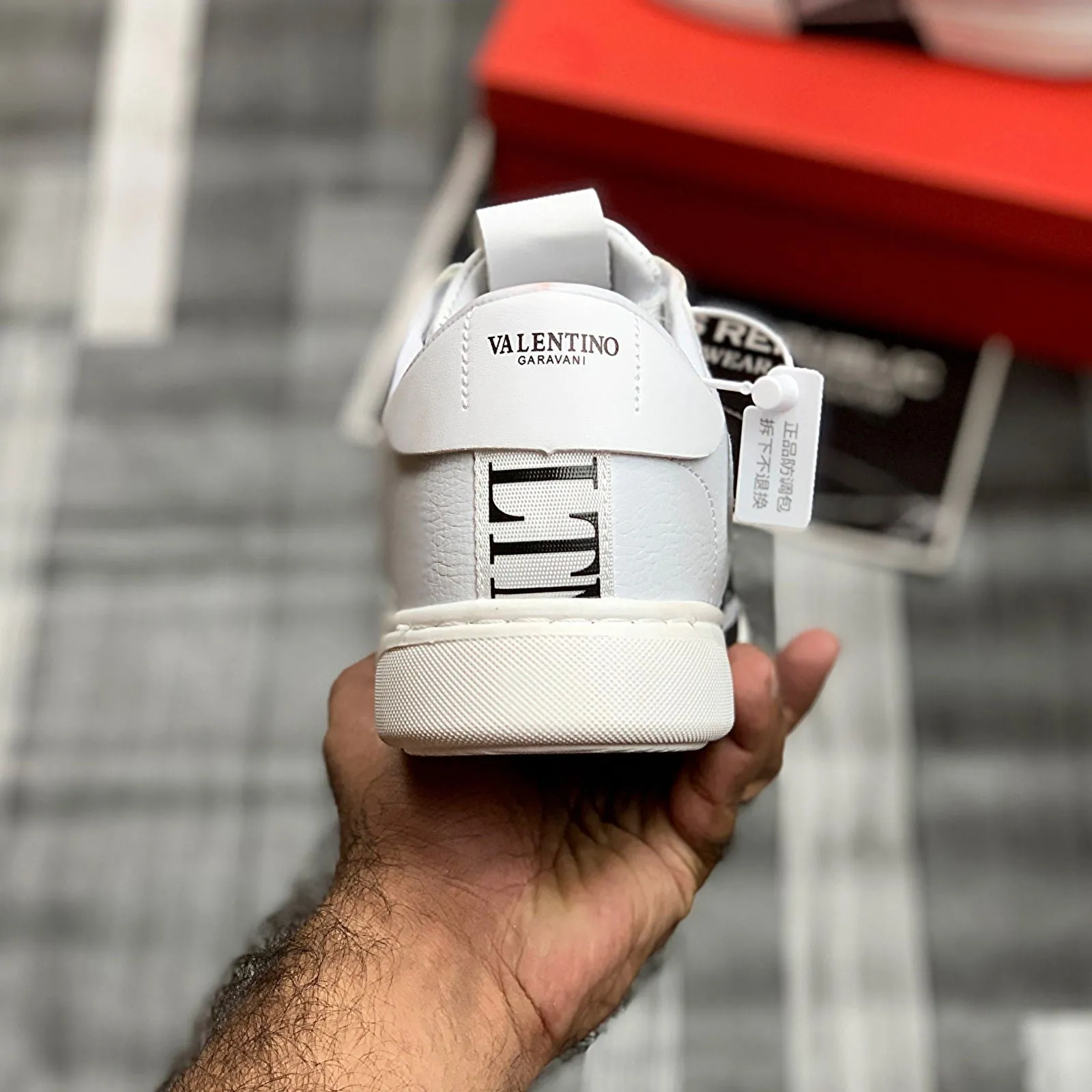 Valentiino VL7N (White-Black) Premium Batch
